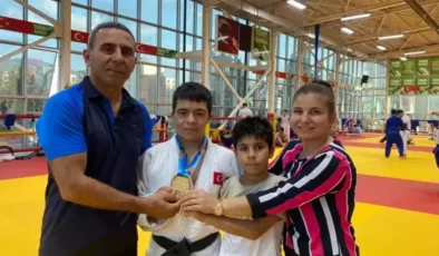 Ahmet Eymen Danacı Avrupa Şampiyonu Oldu