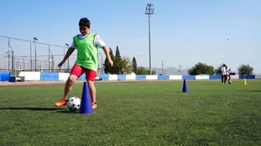 Kahramanmaraş’ta Yaz Spor Okulları’nda Futbol Eğitimleri Devam Ediyor