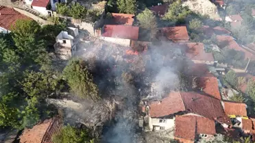 Karabük’te Yangın: 4 Ev Hasar Gördü