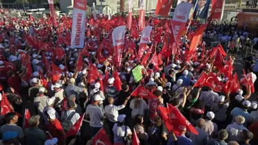Özgür Özel: ‘Demokrasi ve Barışın Teminatıyız’