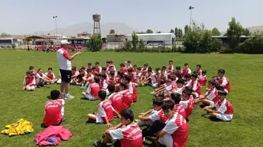 Van’da Yaz Futbol Okulu 400 Çocuğa Kapı Açtı